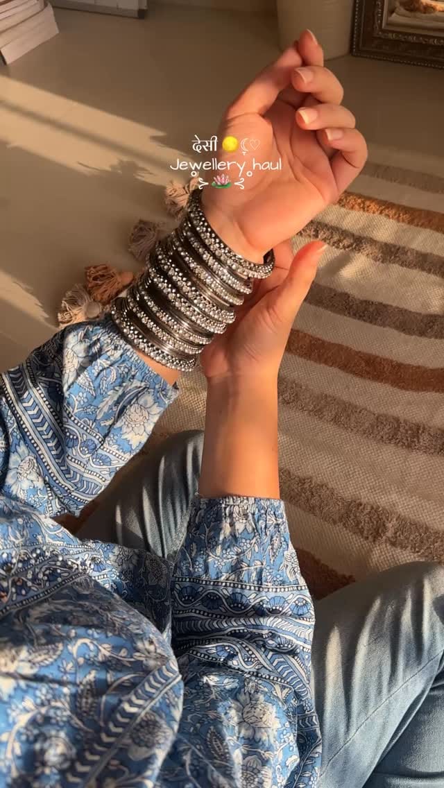 Comment for link 🔗 
#bangles #banglesset #oxdisedjewellery #banglestack #banglelove #desigirl #desi #desifashion #haul #link #ａｅｓｔｈｅｔｉｃ #aestheticedits #aesthetically #desicore #pinterestaesthetic #desiaesthetics✨️ #pinterestaesthetic #desigirlsummer #fypシ #meeshofashion #meeshoshopping #indianjewellery #silverjewelry #chudiyan