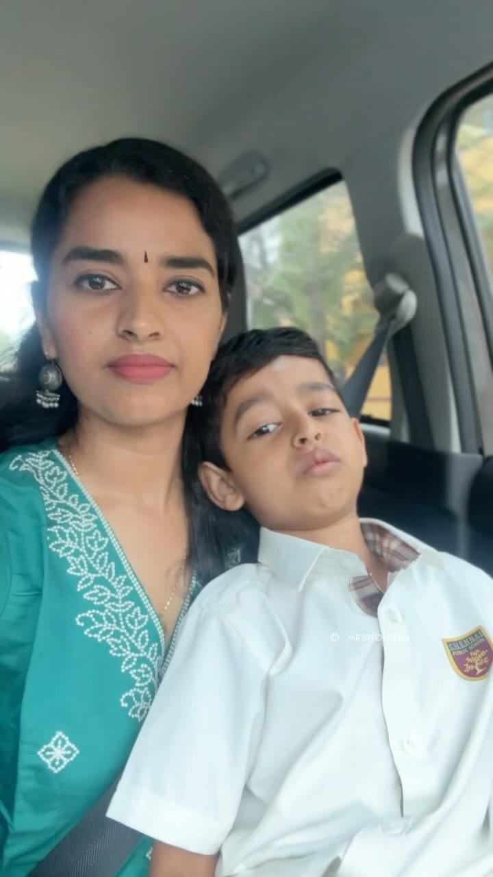 Minivlog #278 | Oru chinna Gift kuduthanga kuda happy erukum ❤️ | #minivlogamala 
##mrswolften  #ammaappa #mom&dad #mrswolftenreels