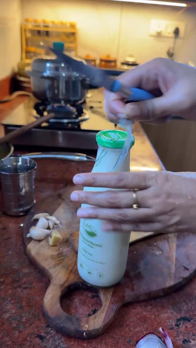 Minivlog #383 | GIVEAWAY ALERT 🚨 😍 | #mrswolften #minivlogamala #minivlogseries #participation 
Recipe handle @samayalwithamala 
Sathimaavu @organicblendproducts 
 
“missed The Indus Valley’s Diwali Sale? 
Don’t worry! The Indus Valley is now running a Black Friday Sale where you can get amazing offers on your favorite cookware. 
And if you want extra savings, use my exclusive coupon code AMALA12 for an additional discount!”
#cooker #minivlog #minivlogreels #breakfastideas #lunchboxideas #minivlogger