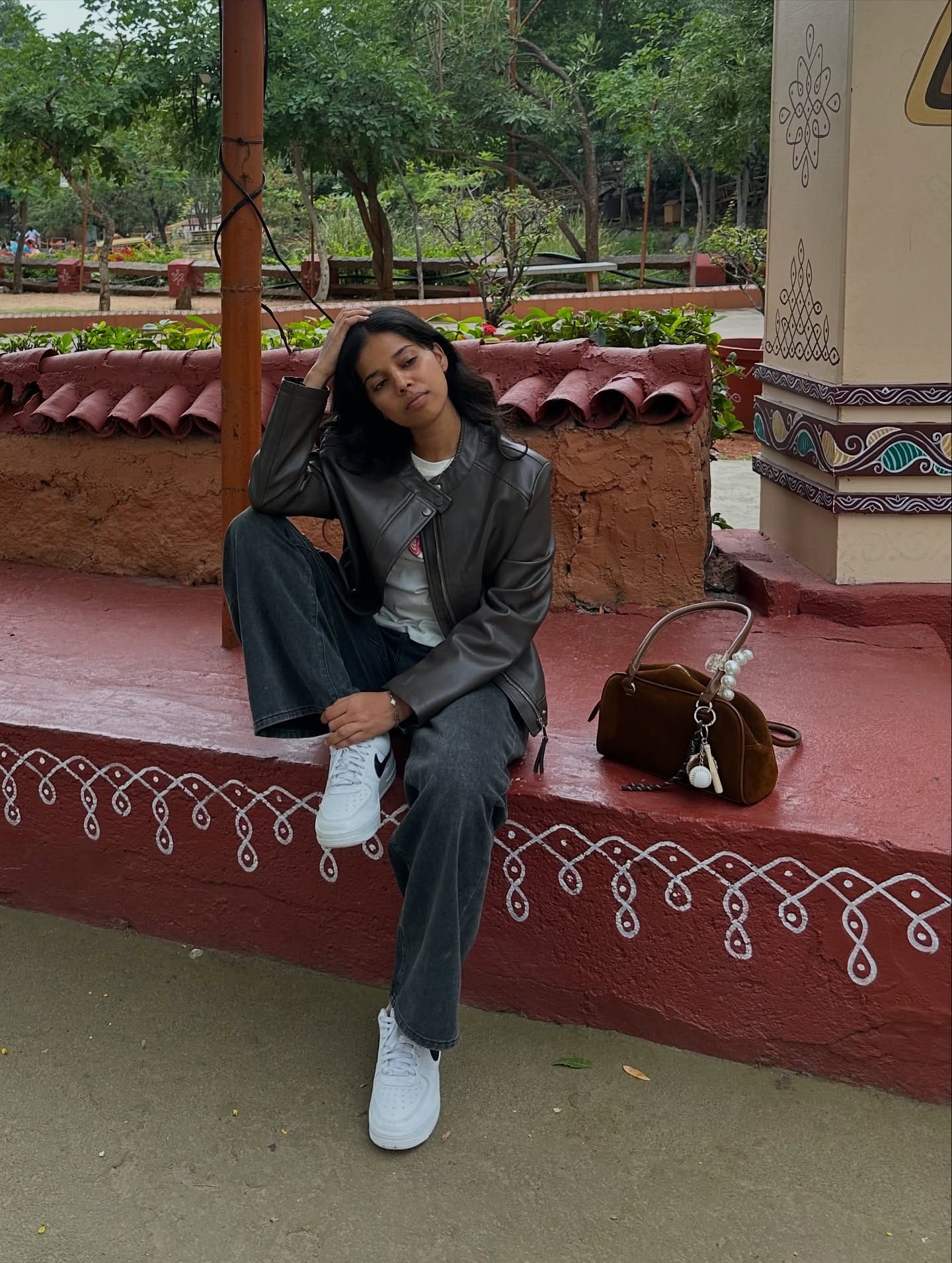 Full on hangama !!!
I don’t know how me and  @rrrrramya_5 always end up in rain 💗😂 
Tee & jacket : @closette.hyd 
#amulyakethavath #fyp