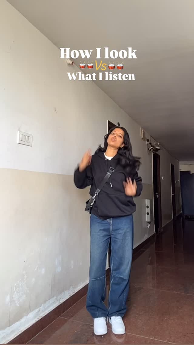 💥🎧👀
Comment down for link 
#amulyakethavath #fyp #reels #ootd #telugufolk #telugufolksongs