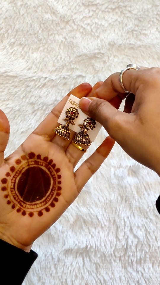 comment "Link" for direct link in your DM 🔗 🌻 
make sure first you follow us then you'll get automated link in your DM 💌 
@meeshoapp finds 
#explore #viral #meesho #meeshofinds #reels #like #foryou #jhumka #earrings #trendingreels #jhumkas #meeshohaul #meeshoapp #haul #instagram #reelkarofeelkaro #meeshotrendz #ethnic #indianfashion #jwellery #jewellery #meeshojewellery #meeshorandomfinds #meeshoproducts #earringfashion #wishlinked