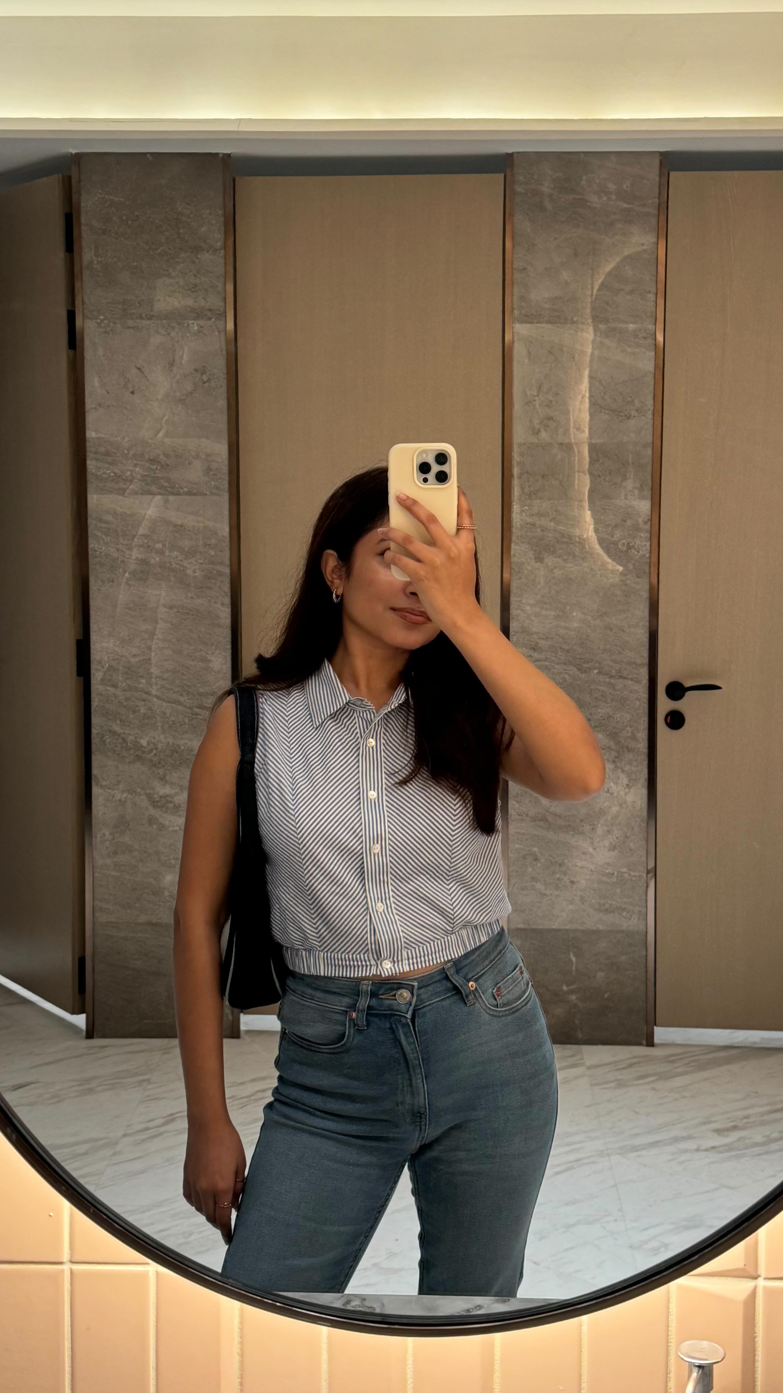 save for inspo📚🧸💛
some quick & easy outfit formulas for all my college girlies 🫶🏻
comment for the links🔗
you can also join my broadcast channel for easy & early access to all shopping links
choose your favourite?🩷
kurta: @label.happy 
#collegeoutfits #everydayoutfits #casualoutfitideas