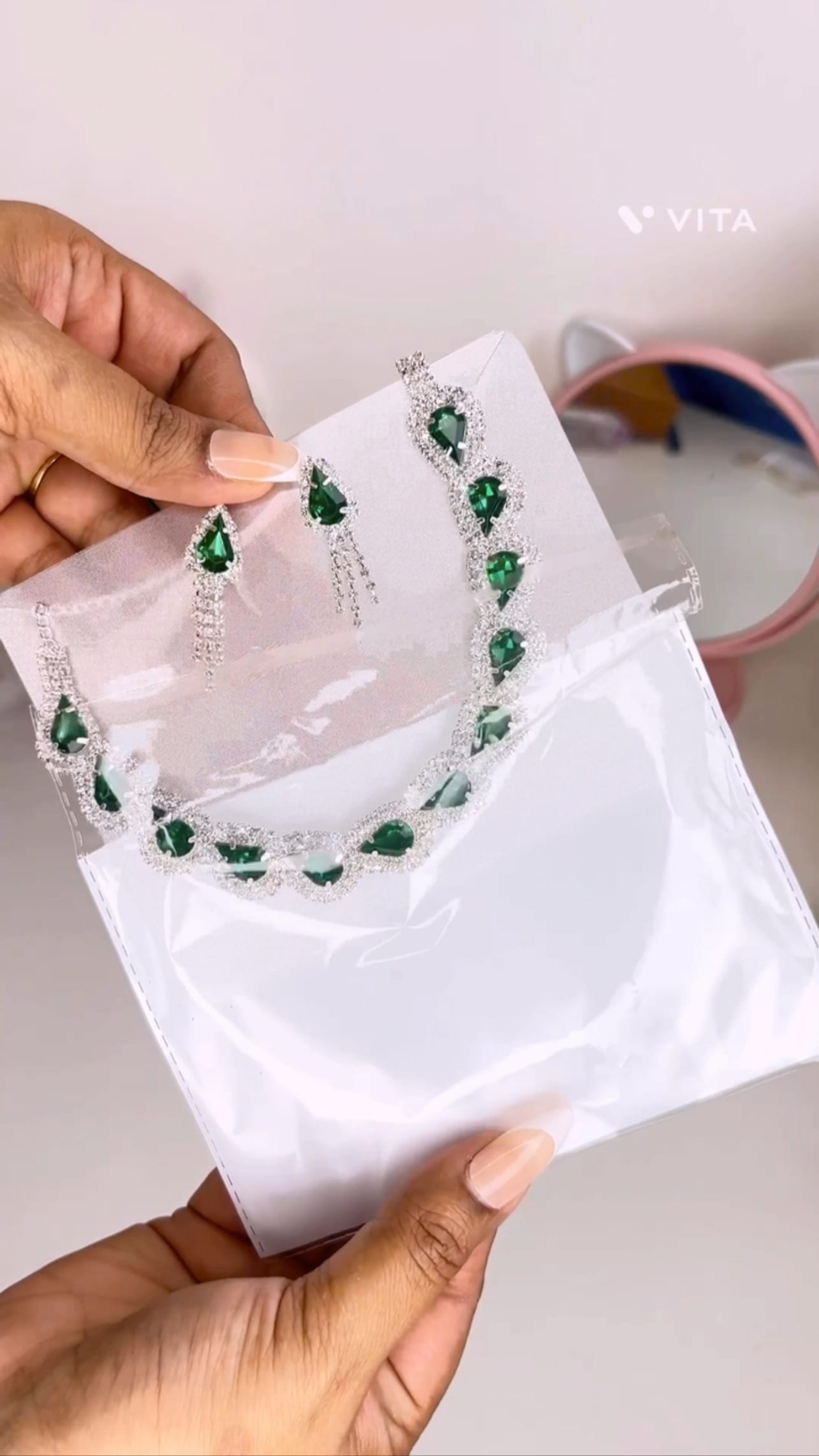 Comment Link to get direct Links in your DM
.
.
.
@meeshoapp 
#meesho #meeshoshopping #jwellery #jwelleryfinds #antitarnishjewelry #earings #jwellerysets