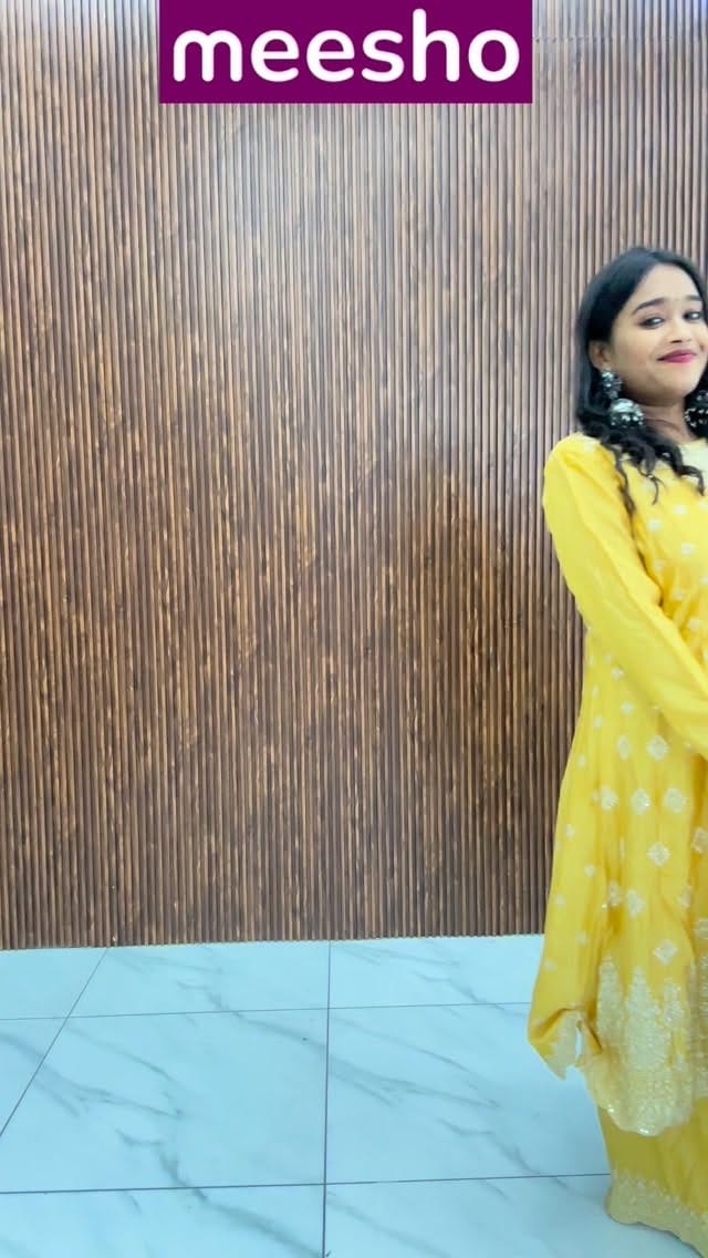 Meesho Sasta Viral Anarkali Mangwa Liya || Ye Kya Aa Gya #unboxingreels #reels #trendingreels #trend #viral @meeshoapp