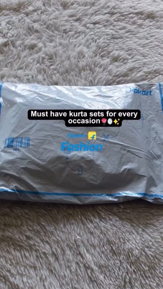 Comment for links❤️
#kurtaset #whatiorderedvswhatigot #ethnicwear #flipkart #flipkartfinds #festivewear 
Kurta set, Flipkart, Flipkart kurta set, Flipkart finds, kurta set from Flipkart, Flipkart kurta set review, Flipkart ethnic kurta set, ethnic wear, festive wear, Indian ethnic wear, Indian fashion