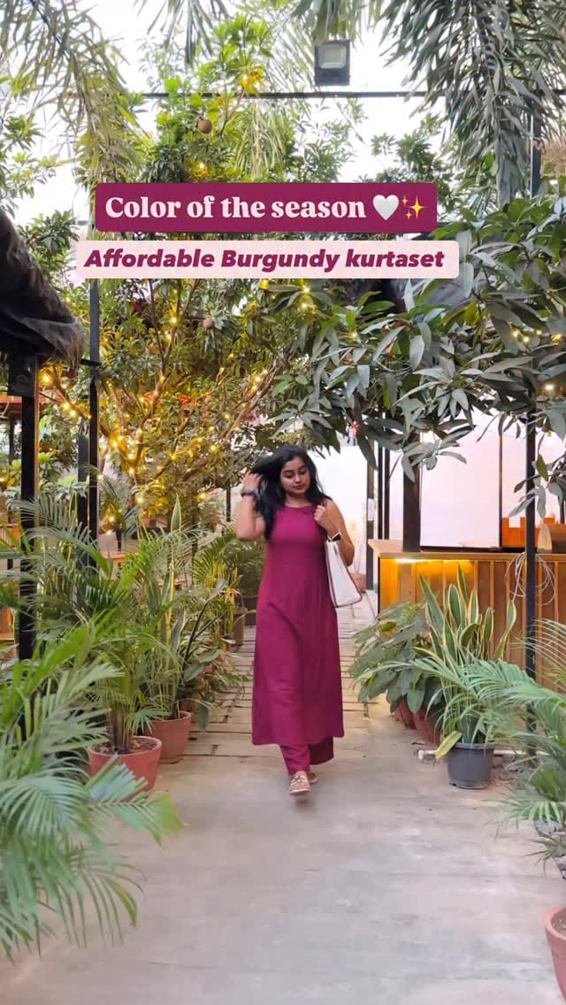 Burgundy kurtaset