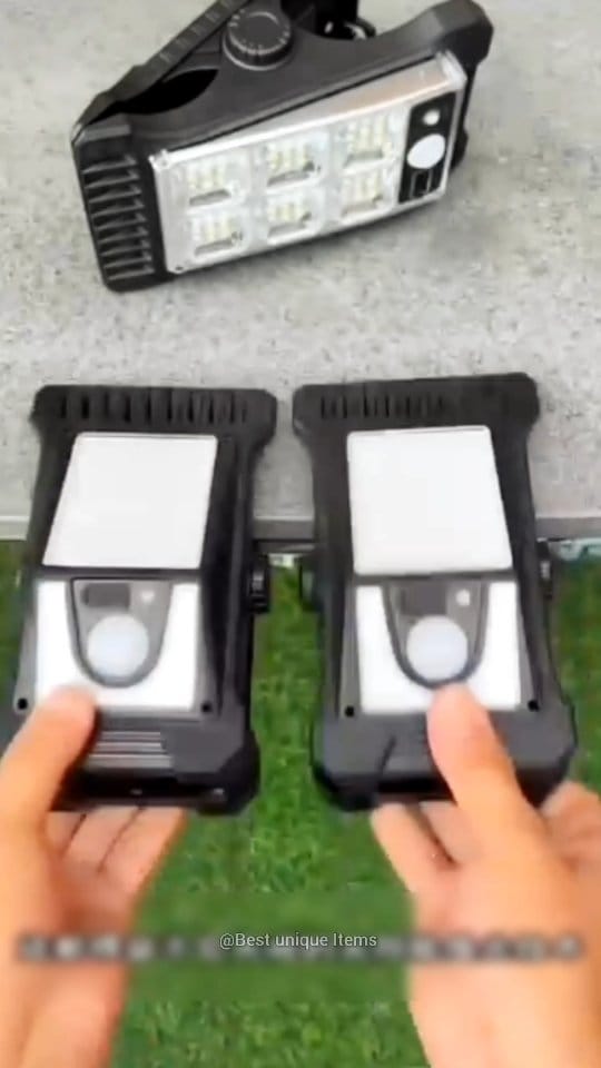 Motion sensor solar light 
#motionsensorlight #solarlight #smartgadget #reelsviralfb #onlineshopping #salesalesale