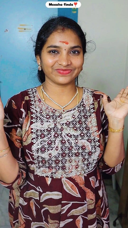 Comment for this Colour changing necklace and earrings @meeshoapp ❣️
Quality:10/10
Design:10/10
Meesho finds
#meesho #meeshofinds #meeshoapp #amazonfinds #finds #kurti #kurtis #kurtisets #dress @meeshoapp dresses #jhumkas #meshop