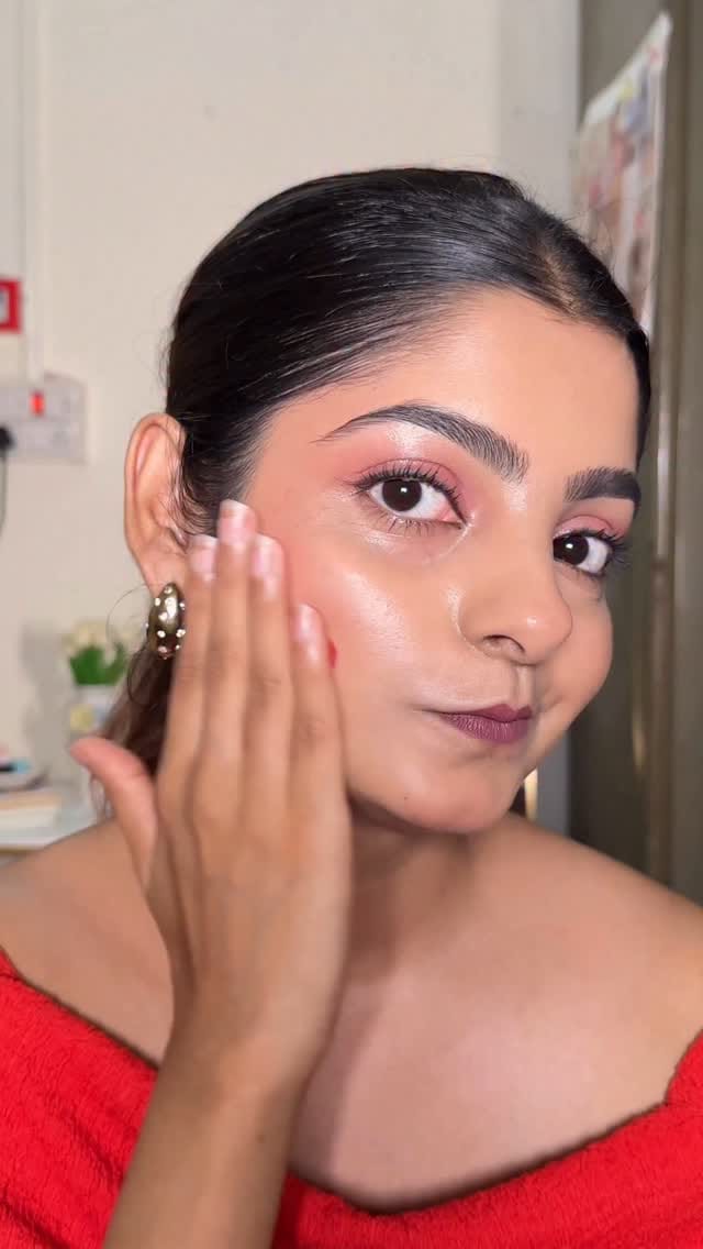 Love at first spray 💖💨 @lorealparis 
 #AD #InfallibleSettingMist #LOrealParisMakeup #SettingSpray #MakeupSettingSpray #LOrealParisIndia #LOrealParis