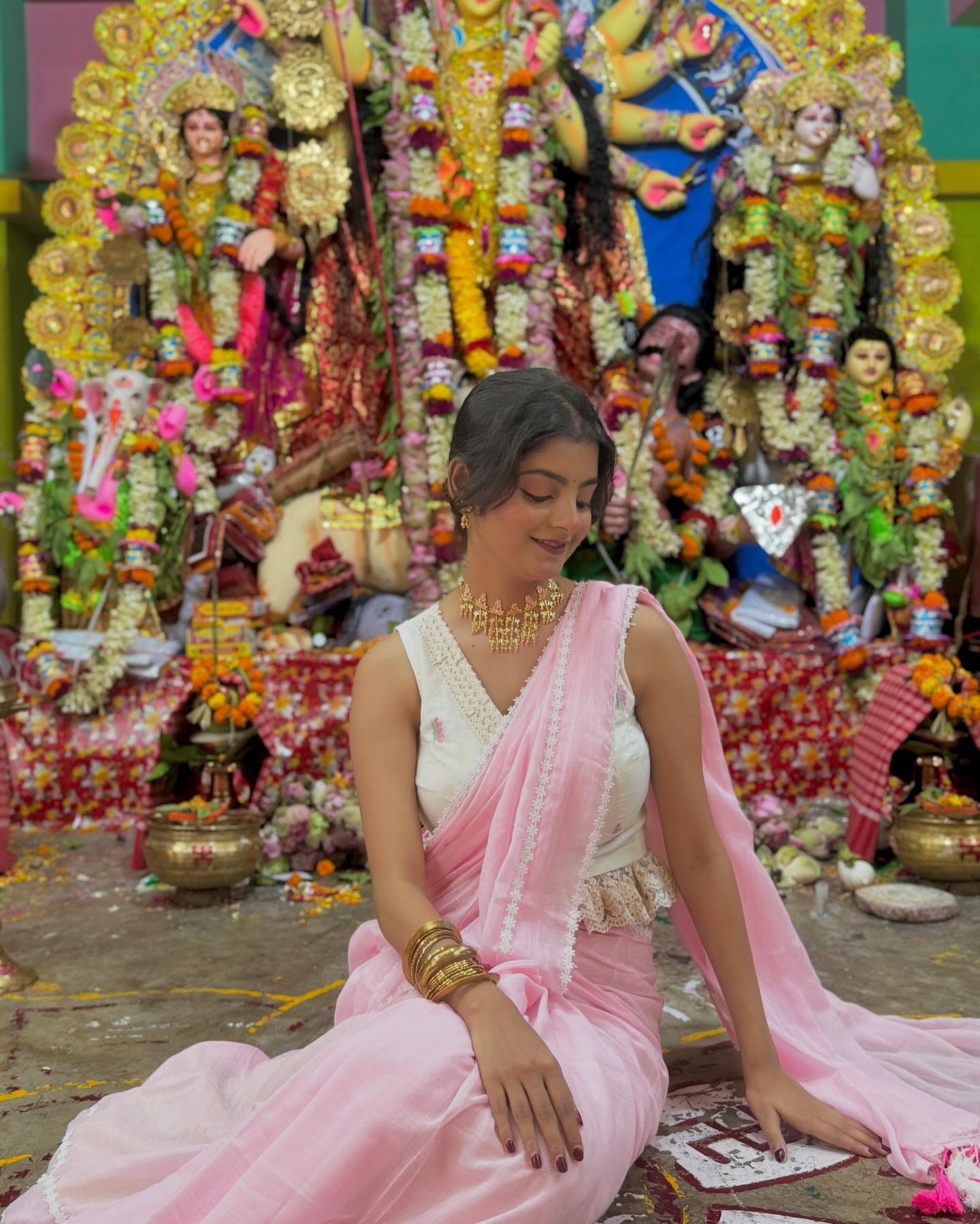 অষ্টমীর সকাল 🪷🪷
Comment for the jewellery link 🔗