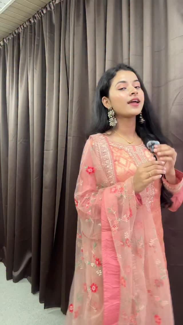 Wedding outfits as a bridesmaid ✨🎺🎷
.
.
#tripura #review #wedding #weddingoutfits