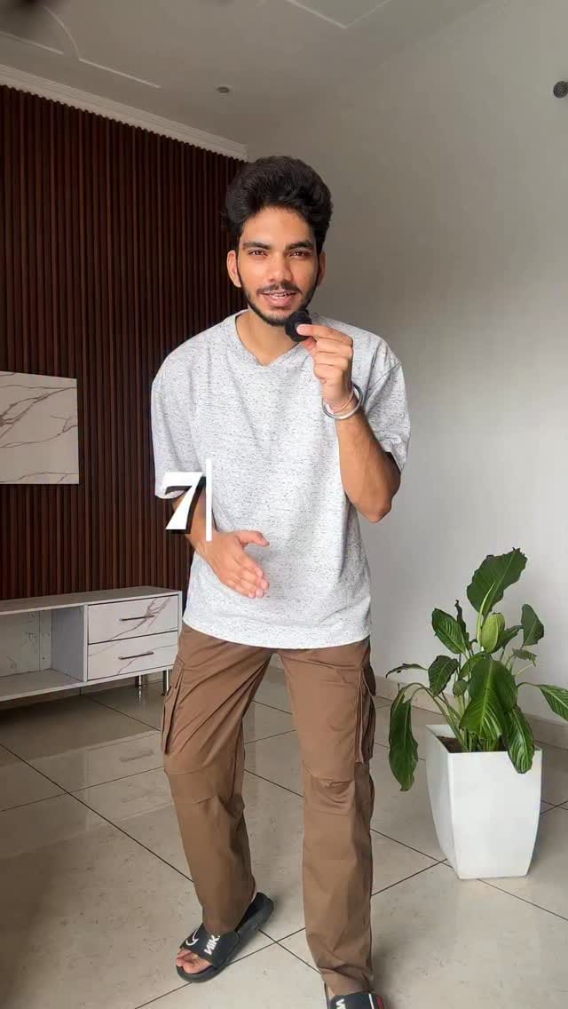🔗For Outfit LINK follow and comment OUTFIT👇
 
It’s a series in with we gonna create viral Pinterest Outfits under budget.
In this we gonna try creating 15 old money Pinterest outfits that you can Easily wear and look stylish and today is outfit 7 old money look.
This outfit is under Rs.1000.
.
.
#trending #explorepages #oldmoneyaesthetic #trendingoutfits #explore #pinterestoutfit #fashiontipsformen #fashion #mensfashion #grwmreels #instagramreach #deepanshu_23