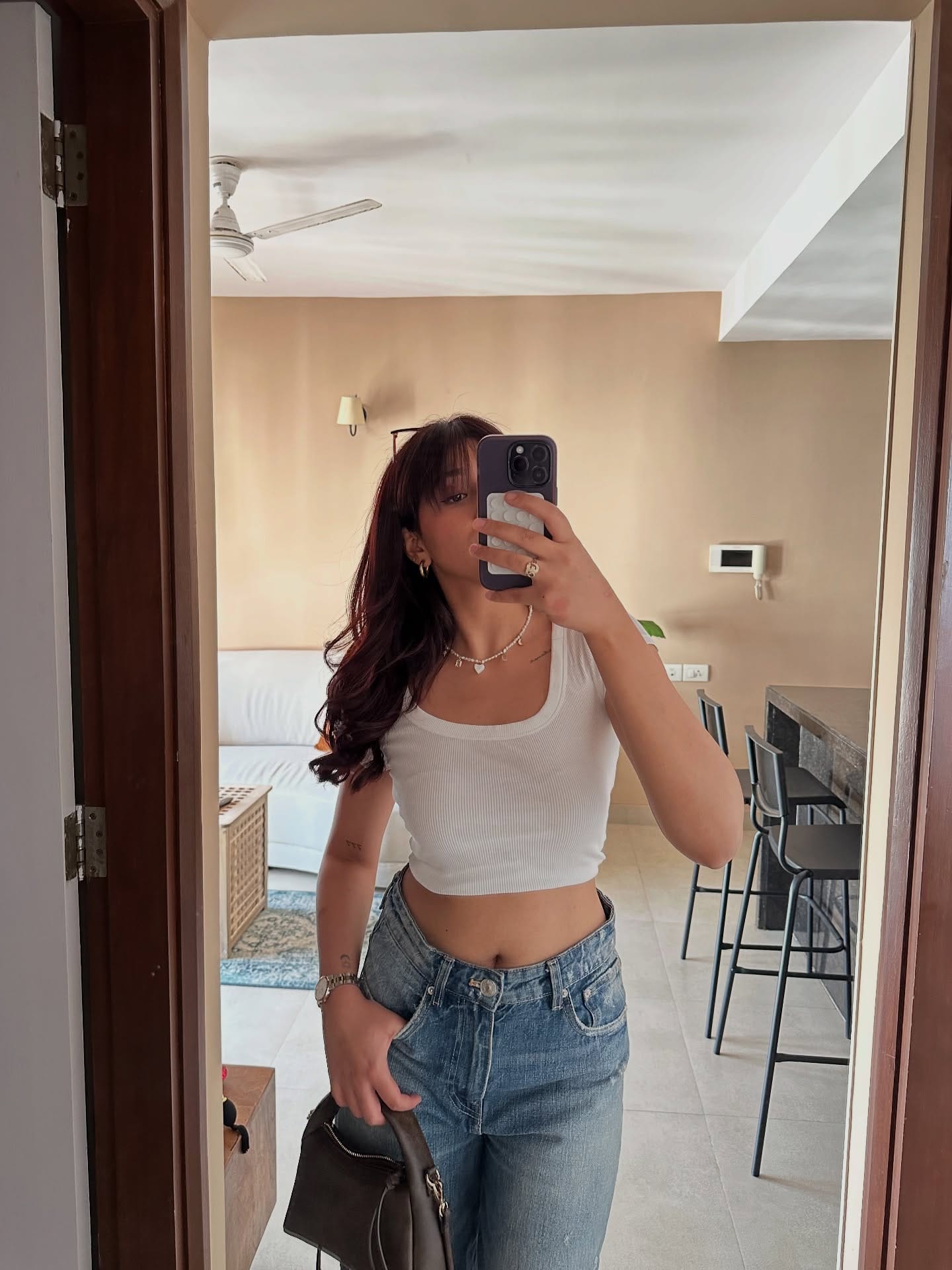 BASICS BASICS BASICS 
more often than not- i wear a basic tee and jeans combo. It’s not that i’m lazy but i just love how a good pair of jeans and a well fitted tee makes me feel so put together and confident in my skin. Also, you have to accessorize it for that effortless no effort look🌟
Comment “basics” for links