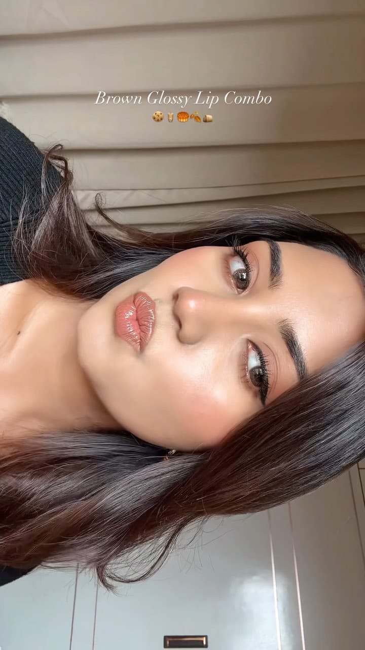 Comments for Links‼️🍂
Brown Glossy Lip Combo🧋🍂🤎
Follow for more @dhritigour_ 
#reels #reelsinstagram #lipcombo #lipcombotutorial #lipstickhaul #brownshade #glossylipstick #lipstick #swatch #lipswatch #lipstickswatch #fall #juicylips #falllipstick #brownlipstick #brownlips #mattelipstick #reelsexplore #fyp #explorepage #makeupfinds #makeuphaul #liquidlipstick #trending #affordable #beautyfinds #makeuphaul #makeupfinds #lattemakeup 
[ fall lips , brown lipstick , makeup finds , brown glossy lipstick , juicy lips , brown gloss , lipstick haul , review , lip combo finds , brown lipstick , lip shade , lipstick swatch , fall lipstick , perfect for indian skintone , brown skin lipstick , viral , explore page , swatches , liquid lipstick , beauty finds , makeup haul , fyp , trending ]
