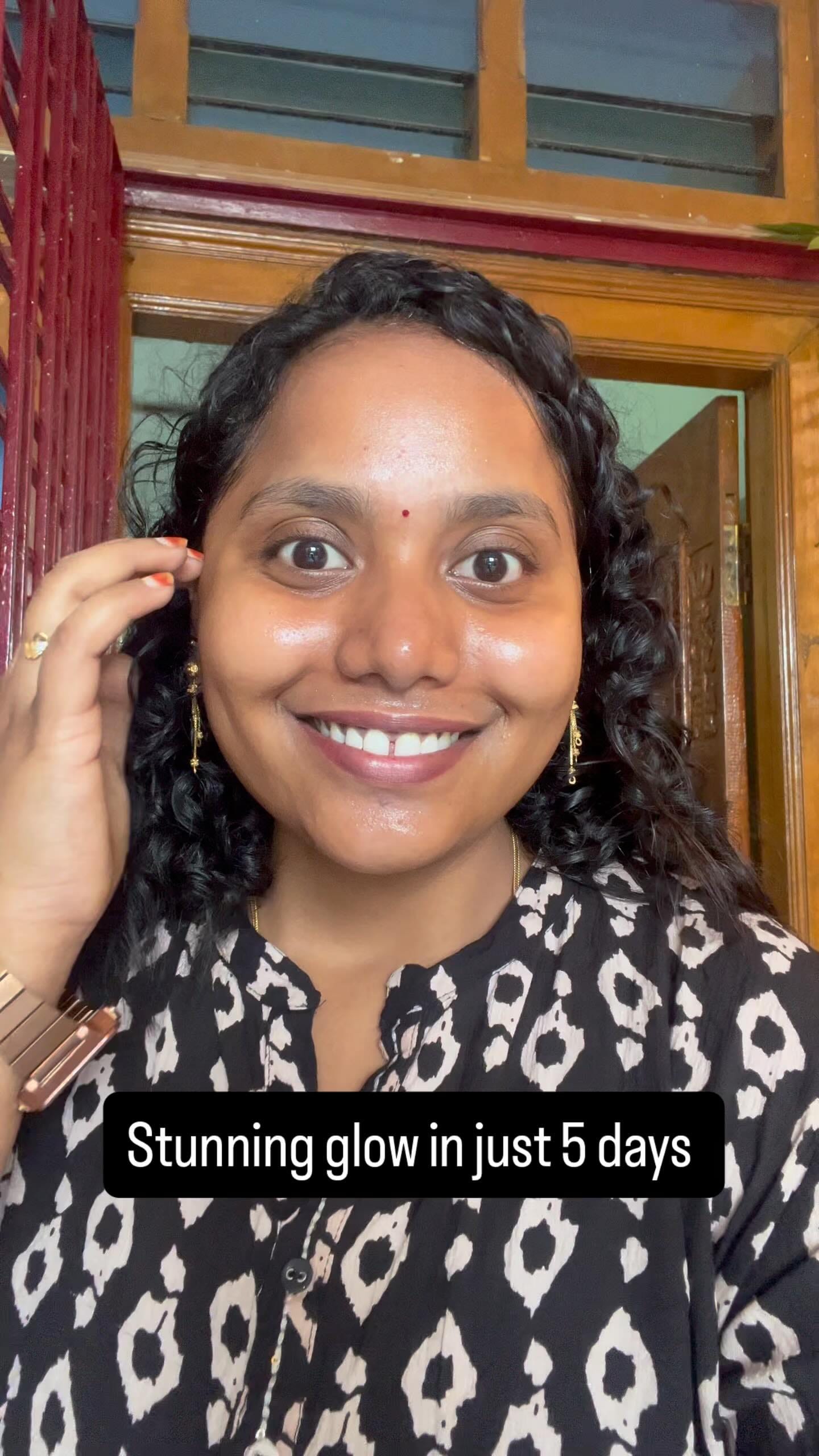 Glowing skin in just 5 days with Foxtale vitamin c serum 🥰🫶🫶
#trendingreels #trending #viral #viralreels #viralvideos #foxtaleskin #foxtale #skincare #vitaminc #serum #collab #explore #explorepage✨