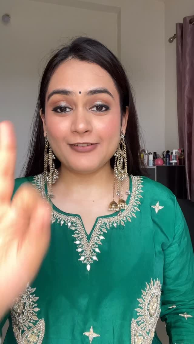 Comment for product links!
Earrings from @sieraka_official 
#explorepage #viralvideos #minimalmakeup #fyp #karwachauthmakeup #easymakeup #makeututorial #themidsizediva 
( easy festive makeup, makeup tutorial, natural makeup, minimal makeup, karwachauth makeup)