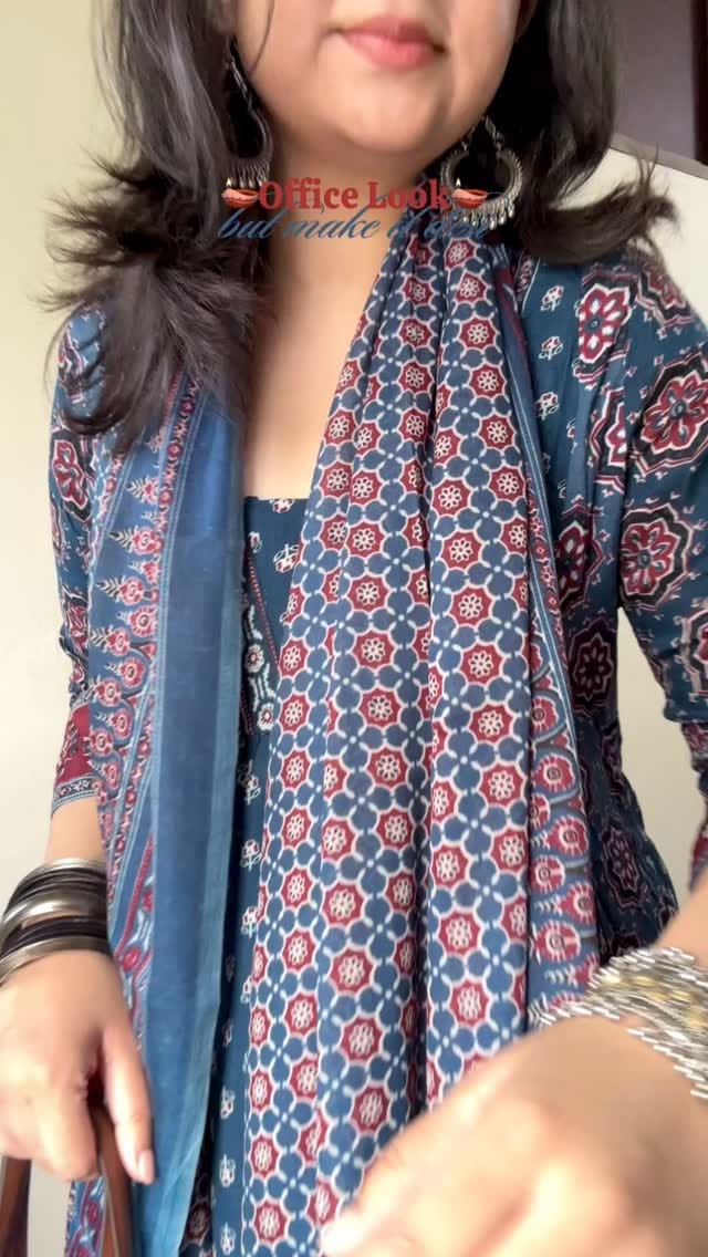 Found this suit set for ₹800 🥹 Comment for links🪔
#desiofficelook #officeoutfit #whatiwore #explore #fyp #outfitinspo #outfitideas #suitset #officewearkurtis #kurtis #officewear #desilook #desigirl #indianfashioninfluencer