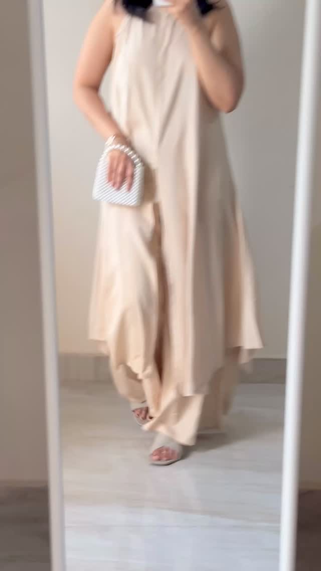 Diwali Outfit Inspo⭐️Comment for links
Simply beautiful outfit for this festive season and also for a wedding guest look. 🪷
Bag @aiiniish.in 
Outfit @myntra 
Festive outfit, desi outfit, diwali outfit, desi look, indian wear
#diwalioutfit #outfitinspo #outfitideas #wishlinked #weddingoutfits #weddingguestoutfit #indianethnicwear #ethnicindianwear