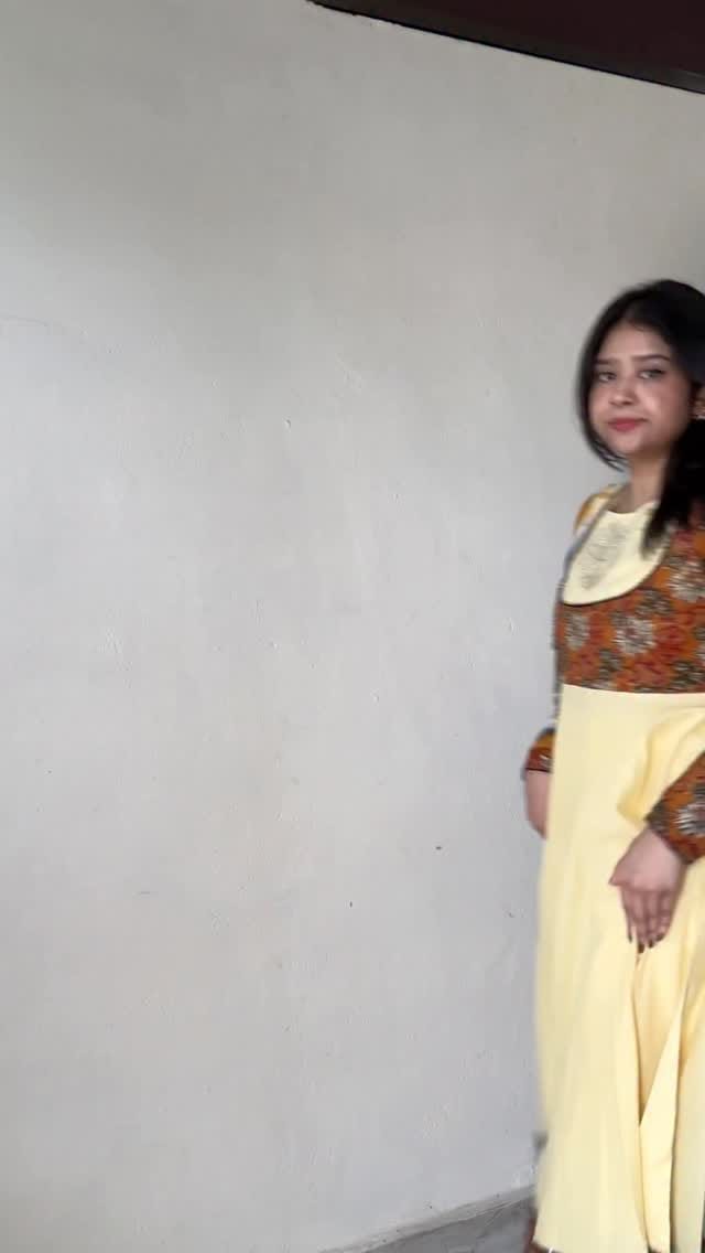 Such a pretty anarkali suit set this is @gayraaindia ♥️
Comment for links✨
Wearing size small
#indian #indianethnicwear #festival #diwalioutfits #outfitoftheday #outfitinspo #ethnicfashion #ethnicwearonline #indianwearlove #mirror #thatgirlaesthetic #thatgirl #itgirl #womenswear #festivalseason #festiveoutfit