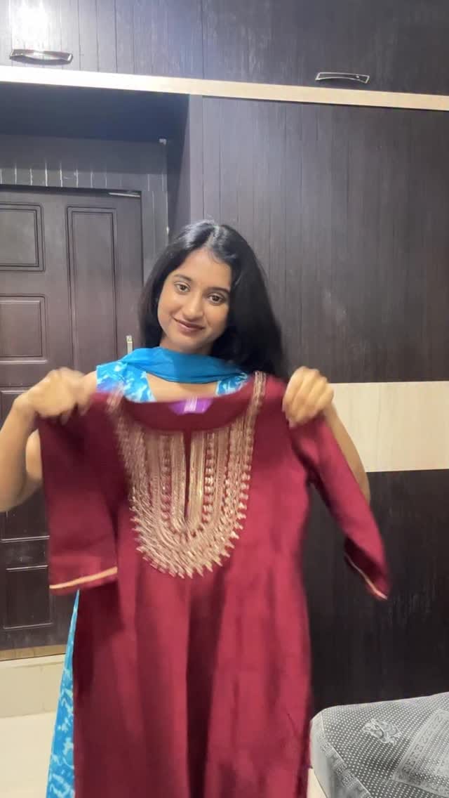 Comment link or share the reel to my dm for the links cuties 🎀
	•	Diwali kurta set
	•	Festive outfit under budget
	•	Affordable ethnic wear
	•	Festive fashion finds
	•	Diwali outfit ideas
	•	Budget festive looks
	•	Ethnic wear inspiration
#diwalioutfit #diwaliootd #explorepage✨ #instagram #festivefinds #afforɗablefashion