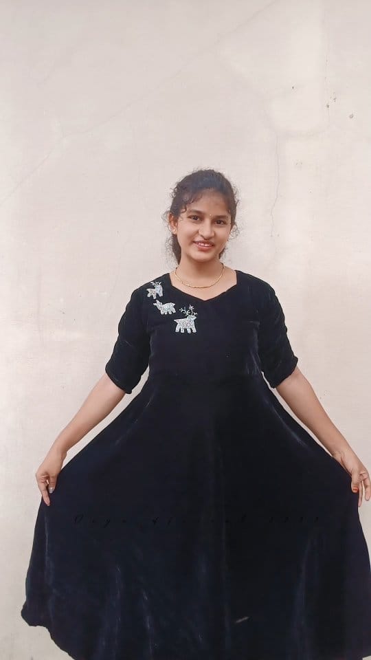 Coment for links 
Follow for more updates 
#trending #viralvideos #public #instagramreels #wishlinkcreators #wishlink #diya_official_8233 #unboxing #teluguactress #telugucreator #meeshofinds #meesholehenga #bluses #viralvideos #instamood #onlineshopping #flipkartfinds #myntrafınds
