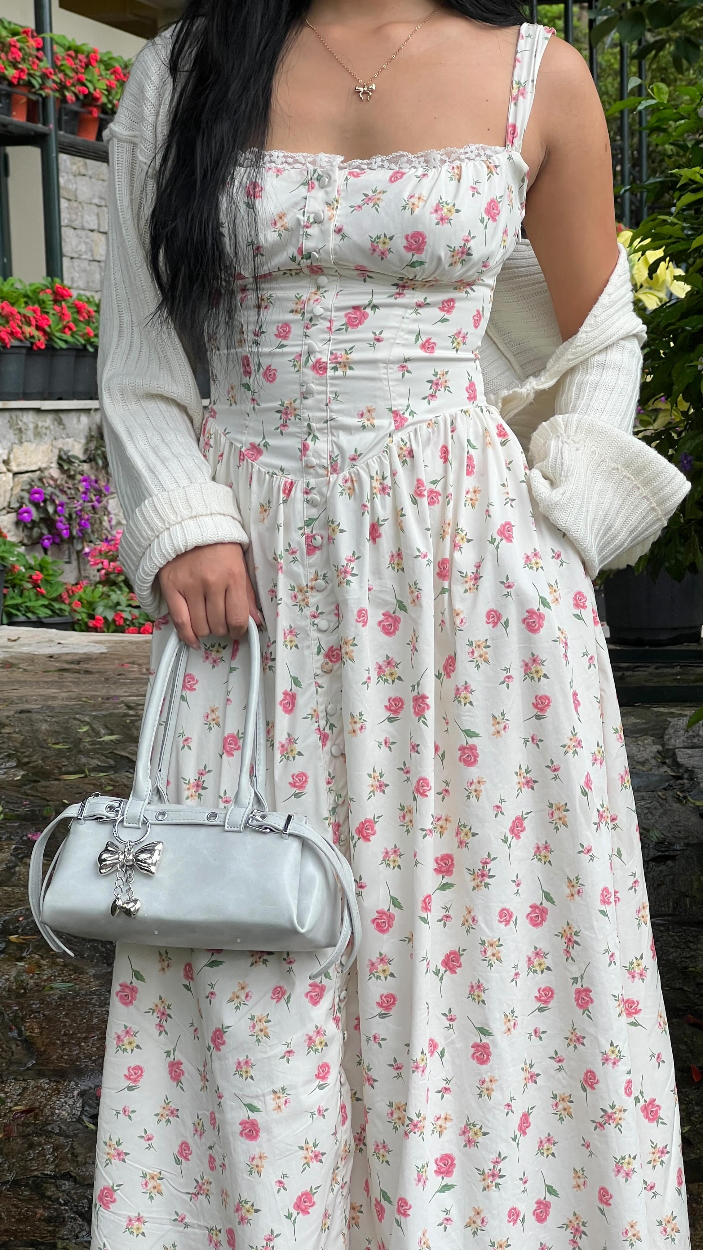 Dresses or pants for going out?
Share this in my dm or comment link to get links✨