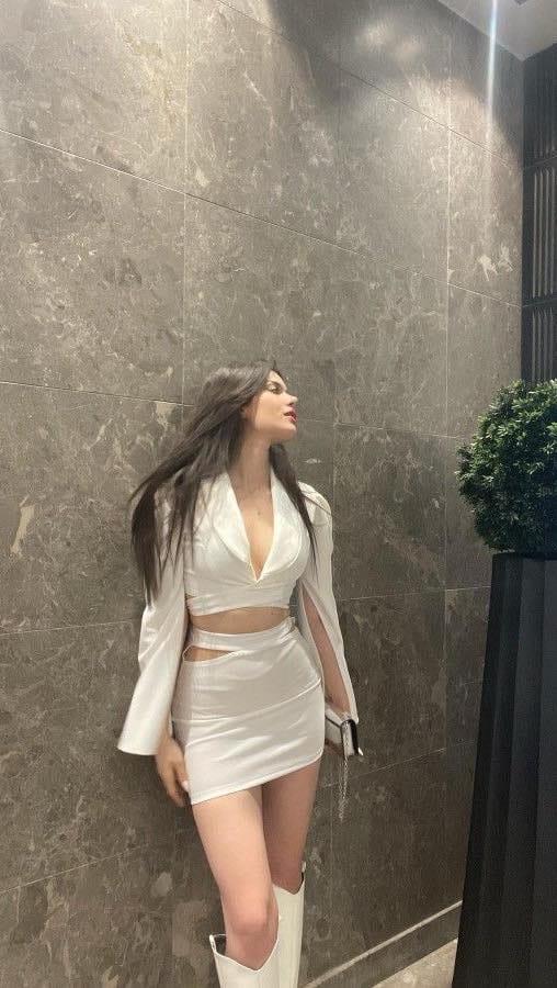 Jo bhi ‘link’ comment karega, usse milega dress ka direct link 💌
Photo pose ideas in short dresses ❤️✨
Fashion haul, outfit ideas, trends, viral dress, dress haul❤️
#trendingreels #photo #instagram #trending