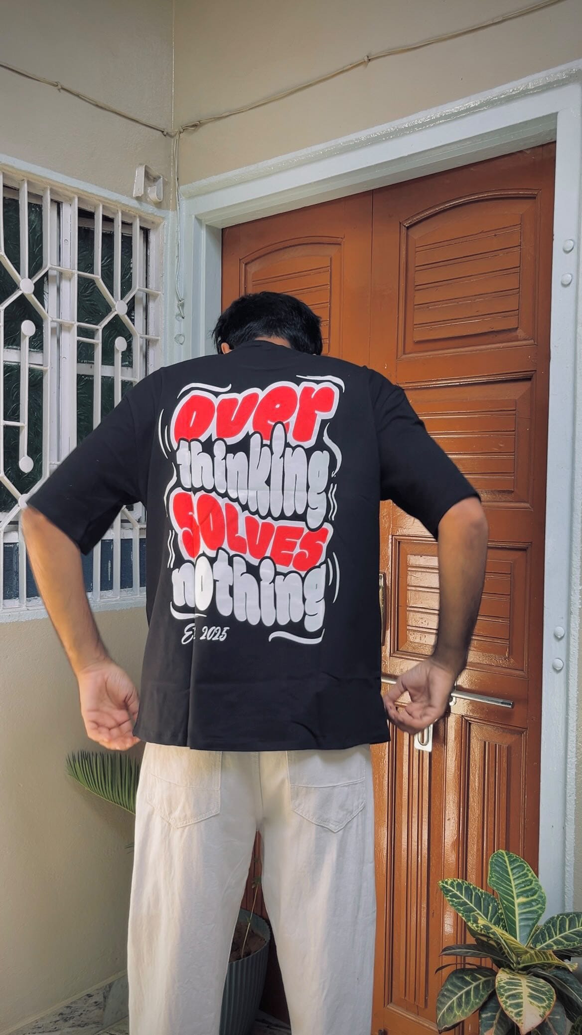 ✨ Don’t just wear a tee, wear a statement. 🔥 @vyznnstudios is here to change the streetwear game. 🚀
Drop your thoughts 👇 and tell us which design hits you the most
.
Follow & Comment below for link🔗💌
.
.
#tshirt #customizedtshirt #outfitideas #mens #menswear #mensfashion #blacktshirt #fashionidea #product #review #creator #contentcreator #explore #foryou #explorepage✨ #trending #october 
.
.
[vyznn, streetwear, gen z fashion, oversized t-shirts, limited drop, urban style, indian streetwear brand, graphic tees, bold designs, street fashion india]