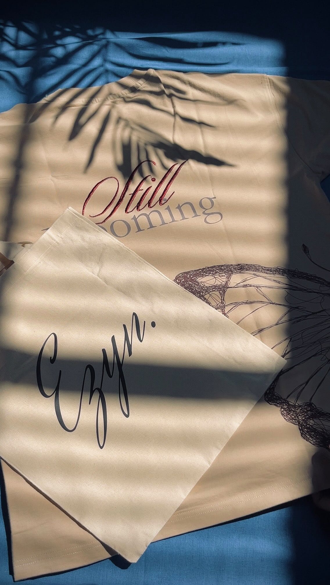 Follow & Comment ‘link’ or share this reel in my DM for link✨💌
.
.
#explorepage✨ #trendingoutfit #oversizetshirts #outfitideas #outfitideasforyou #sundayoutfit #fashioninspo #outfitinspiration #outfitinspo #dressingideas #mensfashionstyle #totebag #trending #trendingreels #creatorsofinstagram #mensfashion 
.
.
Trending outfit reels , Clothes , Oversize tshirt outfit ideas , Tshirt combo , Fashion ideas for mens , Outfit ideas , Sunday outfit , College outfit , Mens outfit , Mens wear , Styling , Tote bag for mens , Product review , Tote bag review , Oversize tshirt review , Amazon product , Flipkart product , Myntra Finds , Big billion days , Diwali sale for clothes , Wardrobe ideas for men