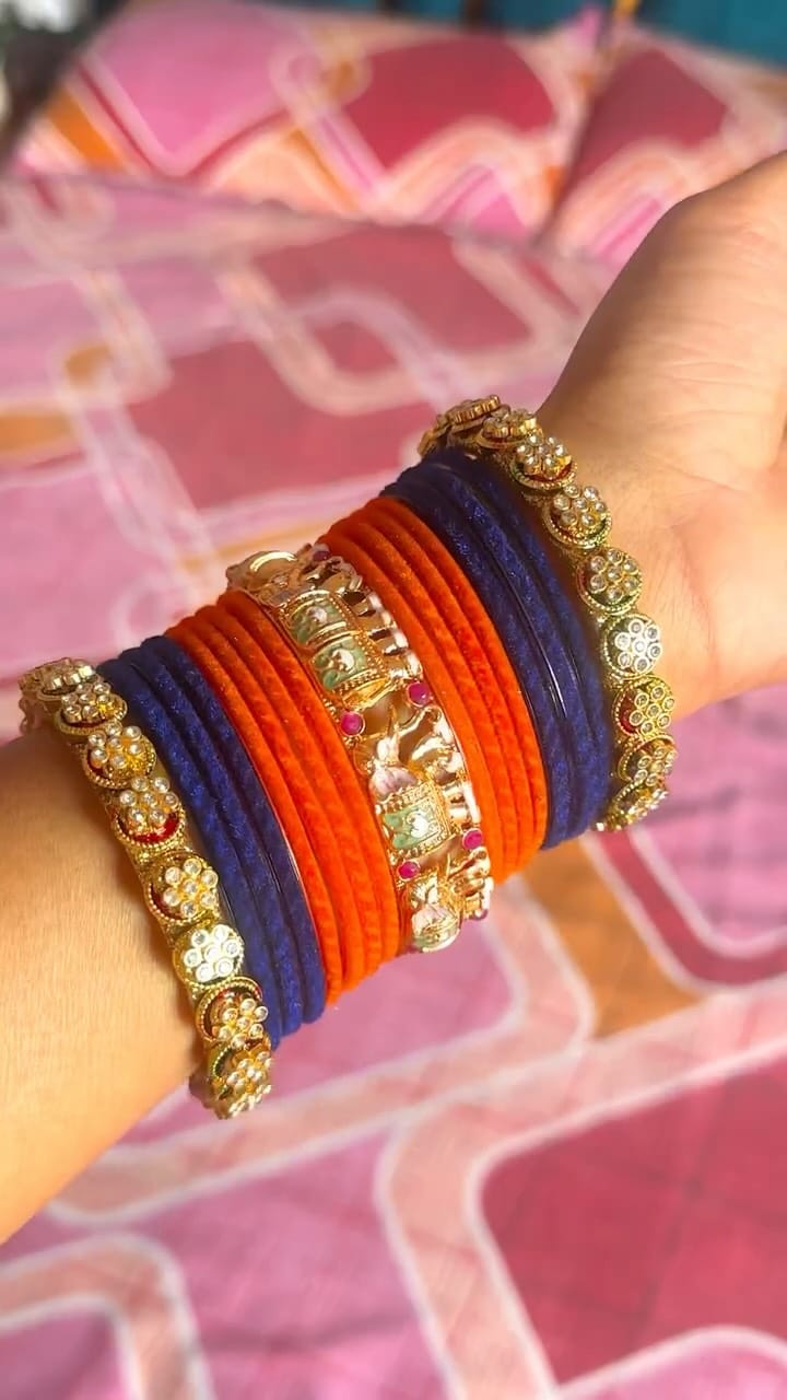 Karwachauth kangan set
.
.
#karwachauth #karwachauthlook #karwachauthspecial #kangan #set #kada #kadaset #kangana #meesho #meeshofinds #viral #viralvideos