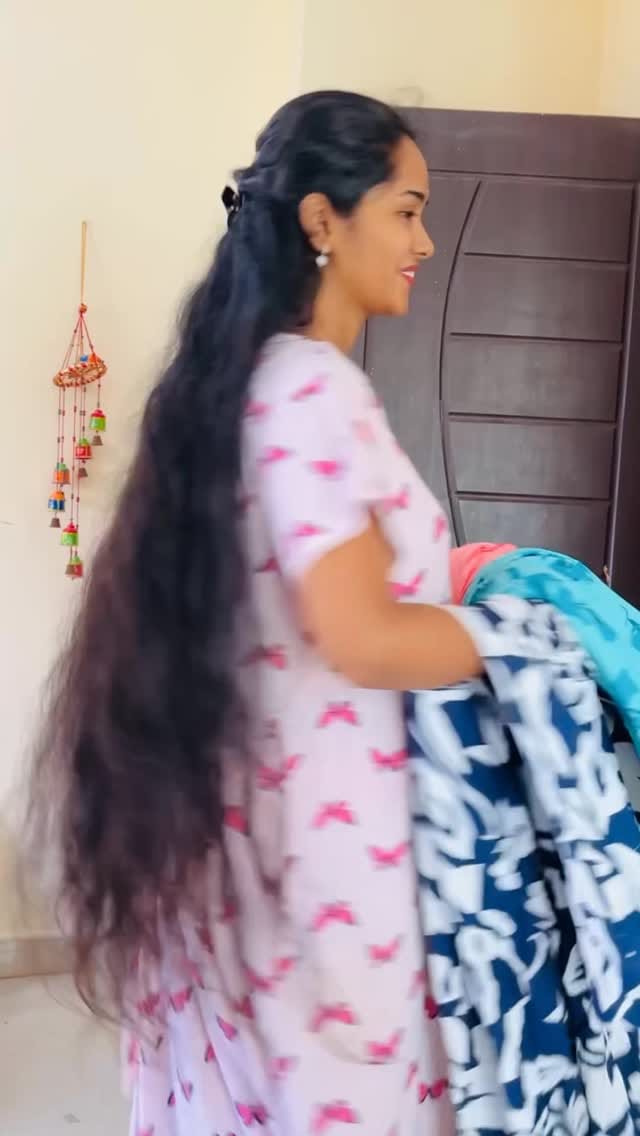 Comment for links🥰 Full stop to your boring feeding wear 
Try this stylish feeding and non feeding frocks from @mayaval.label 
Order from www.mayaval.com