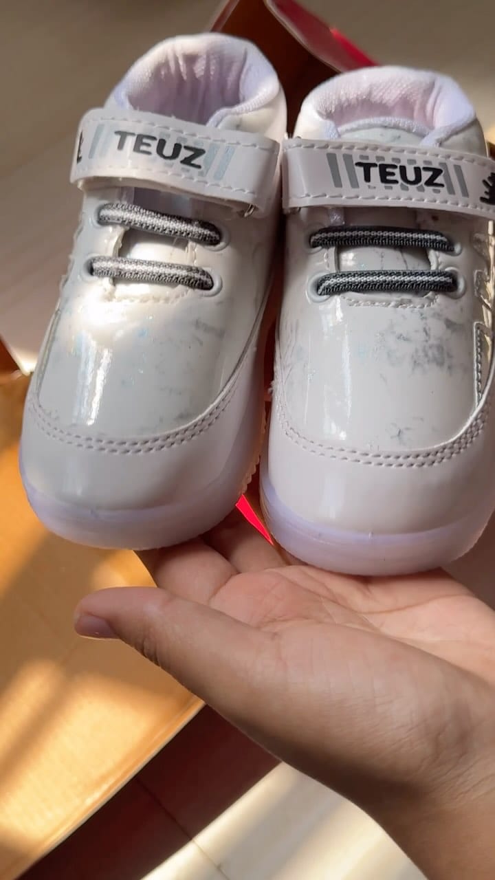 Follow & comment for link 
#Flipkart #wishlinked #babysneakers #sneakers