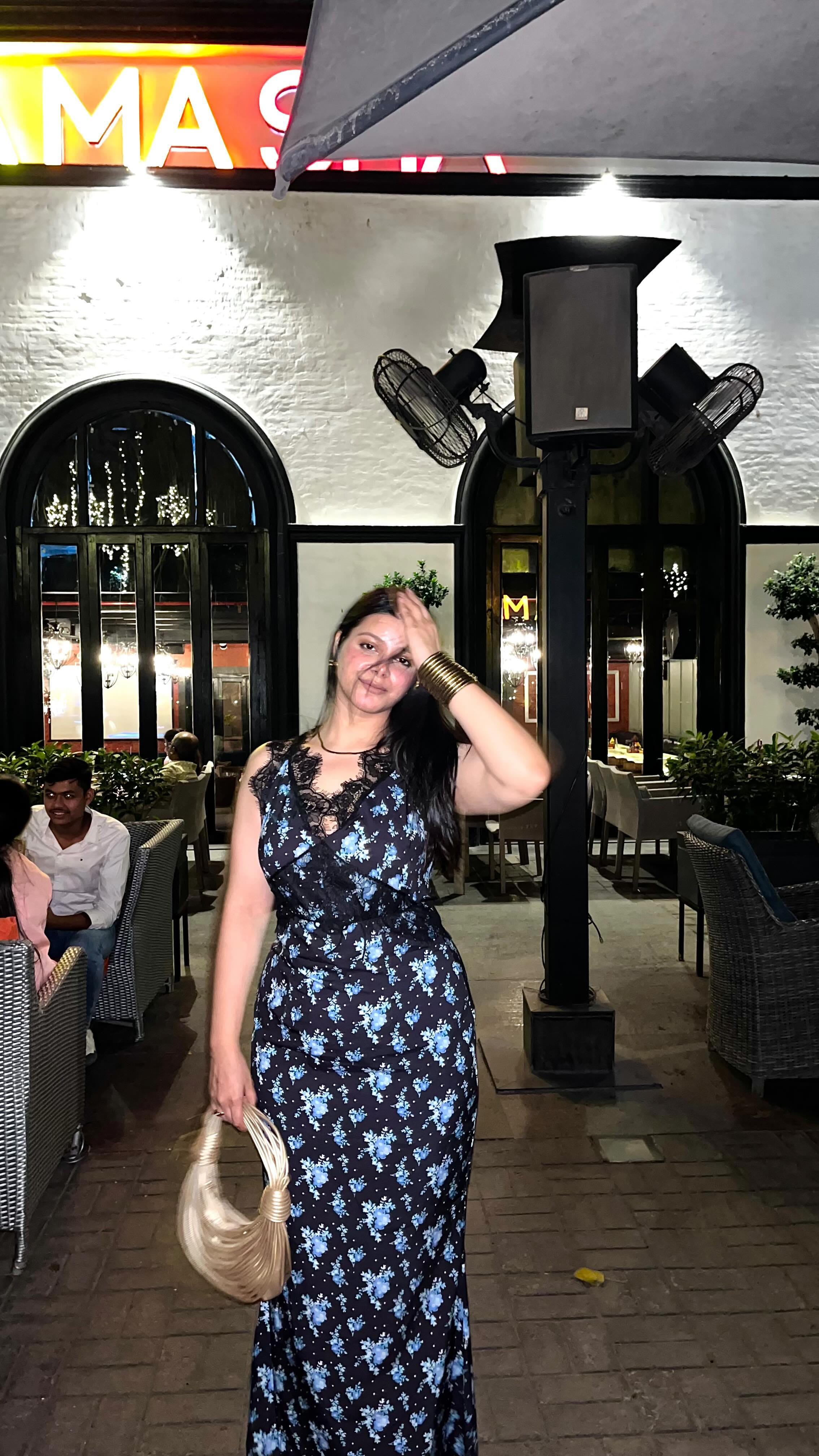 Birthday dress ✨🤍💋
.
Feel free to comment for dress link cuties 💓✨
.
Use code “KAJ” for discounts 🫶🏻
.
.
.
#birthdaygirl #birthdaydress #birthday #dresses #prettydresses #birthdaydresses #maxidresses #dreamydress #explore #explorepage #foryou #fyp #foryoupage #viraldress #explorepage✨ 
[birthdaygirl, birthday dress, birthday dresses, maxi dress]