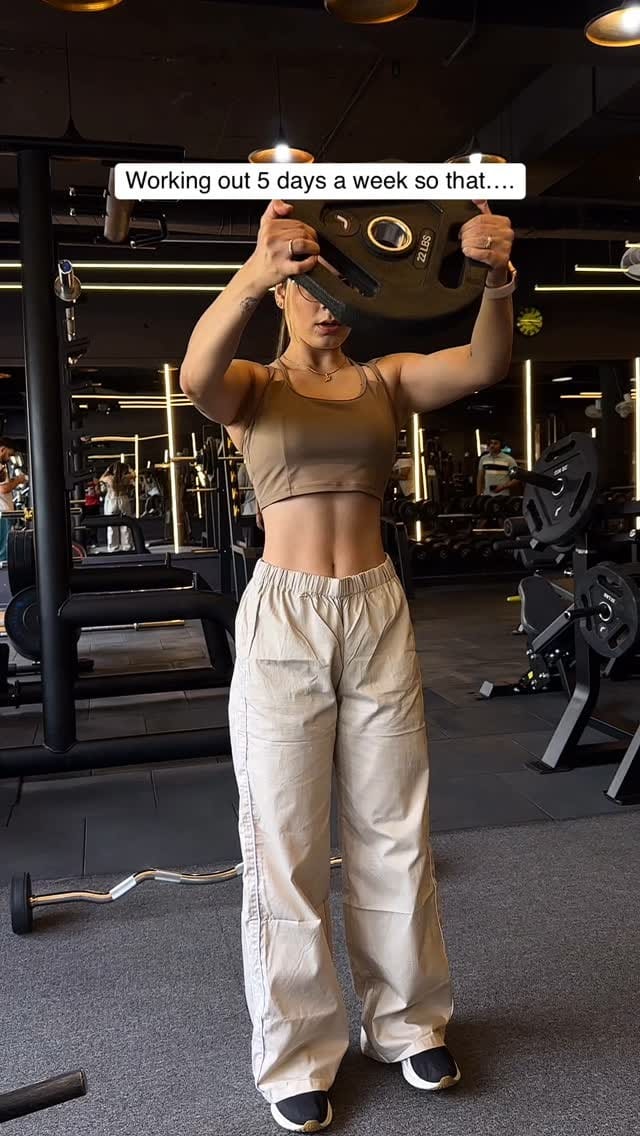 Results are worth it ♥️
Comment for outfit links 🫶
.
.
.
.
.
#gymmotivation #transformation #gymtransformation #reddress #valentinesday #valentinesdress #vday #vdayoutfit #fyp #explore #trending