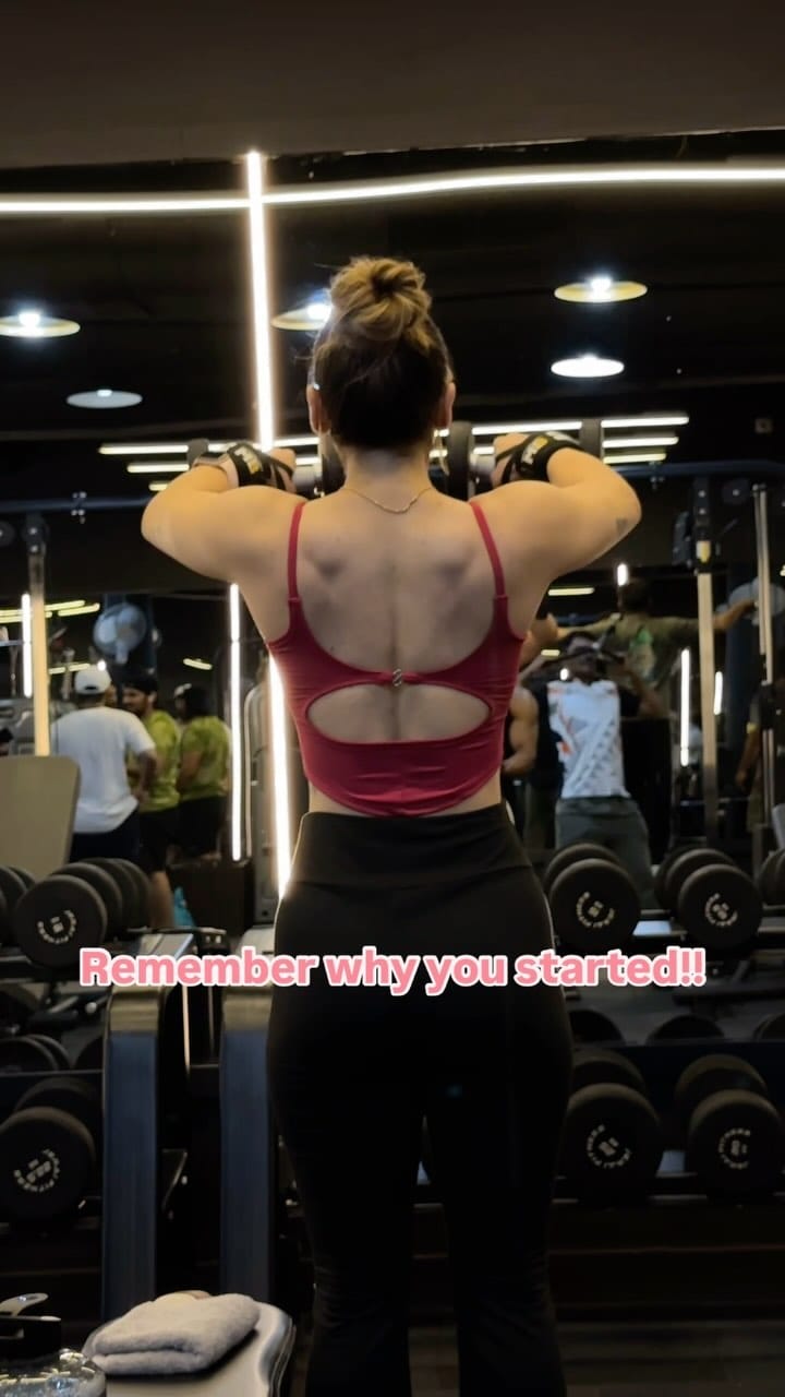 Comment ‘link’ to get outfit link in your DMs!
Your friendly reminder to not give up on your goals no matter how difficult the journey gets, no matter what setbacks you face, no matter how much hardships you’ve to endure because it’ll all be WORTH IT!! 💪🏻✅
Use code NAMAN05 to save extra on @avvatarindia , link in bio! 
.
.
.
.
.
#gymmotivation #lifelessons #workoutmotivation #wheyprotein #collaboration #avvatarindia #trendingaudio #trendingsongs #viral #explore #fitnessmotivation