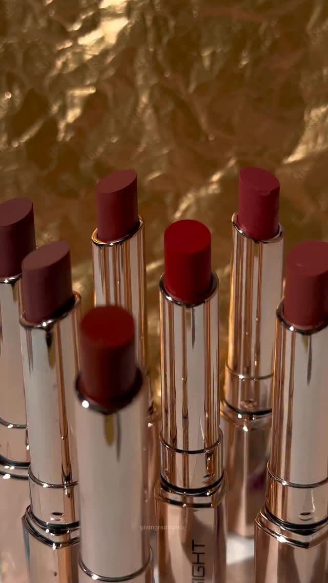 Comment for the link💋
Absolutely obsessed with the mousse texture of this lipsticks from @insightcosmetic and the fact they actually smell like desserts is just perfect🤌🏻🎀
#insightcosmetic #mousse #lipsticks #lips #trending