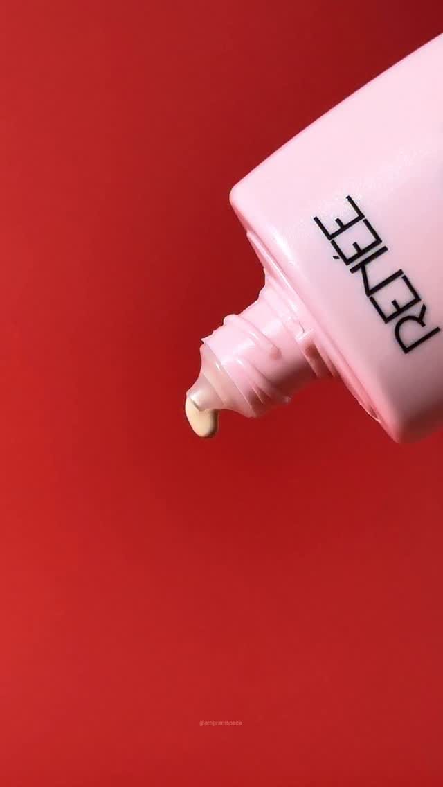Who needs foundation when your moisturiser does it all? 
The new RENÉE Tinted Moisturiser gives a perfect shade match, deep hydration & that effortless dewy glow.
Enriched with Ectoin Complex, Acai Berry & Niacinamide for skin that looks fresh, radiant & naturally flawless 
Use My coupon code VAANI10 to get 10% off on RENÉE App or website.
#Ad
#ReneeTintedMoisturiser #PerfectMatch #ReneeCosmetics #Skincare