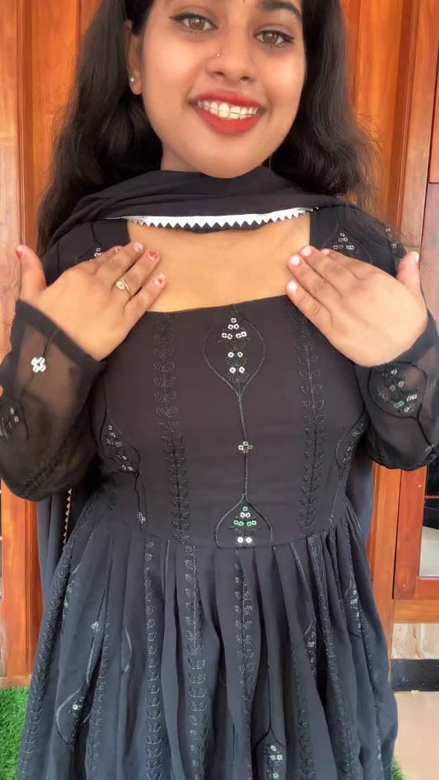 Like♥️follow and comment for the link✅
@glamwithammu 
.
.
.
Women beautiful anarkali
#fashionable #fashionable #fashinstyle #dresswear #dress #womenanarkali #anarkali #superdress #blacktop #womenwear #flipkartfinds @flipkart