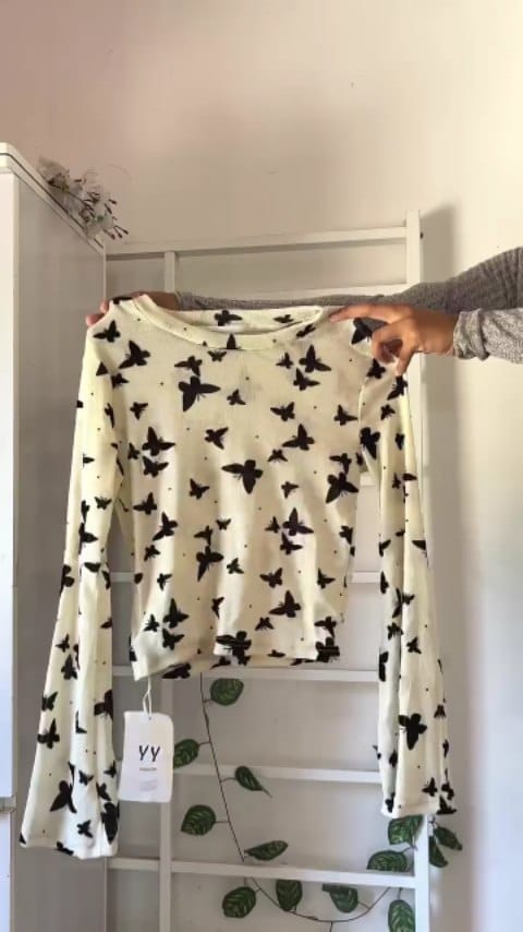 Flipkart trendy tops starting ₹- 210
#flipkartoutfit #tops #trending #viralreels #trendingreels #goriarya #india #trending #affordable #Amzing #shoppingnow