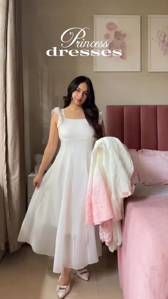 Comment ‘dress’ or send me this reel for links, coupon: Gunjan22
Size/Discount details in PINNED COMMENTS🫶🏼
.
.
.
.
.
.
.
.
🏷️
summer dress, corset frills ruffle, y2k sundress cute pink outfit, haul myntra affordable amazon Savana urbanic newme h&m zara #cuteoutfits textured floral #birthdaydress