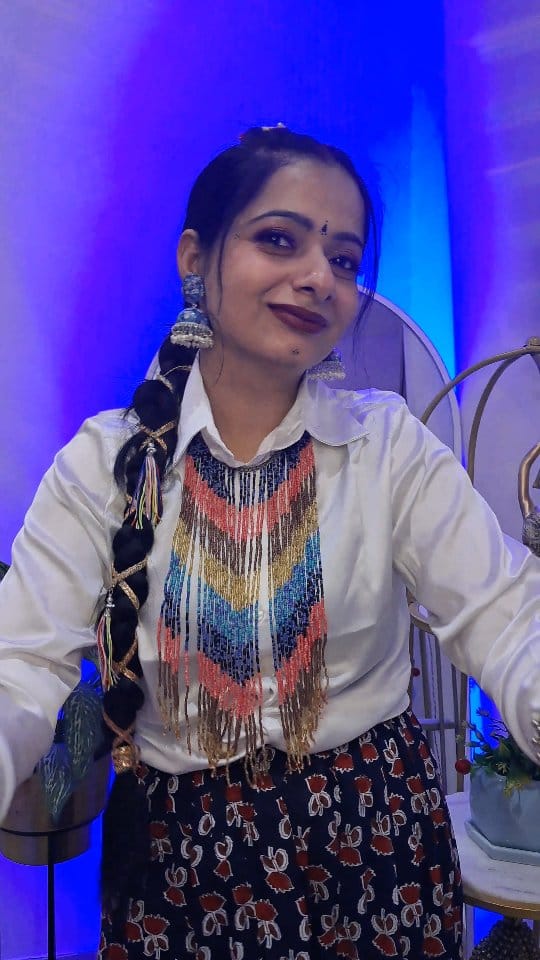 ⚡Navratri Transition Alert⚡From casual to full festive glam in just 3…2…1
Navratri transition. Navratri look ideas, Festive glow up, Traditional outfit transition, Navratri glam, Navratri 2025 looks, Garba night transformation, Festive styling ideas, Navratri outfit inspiration, Trendy ethnic wear