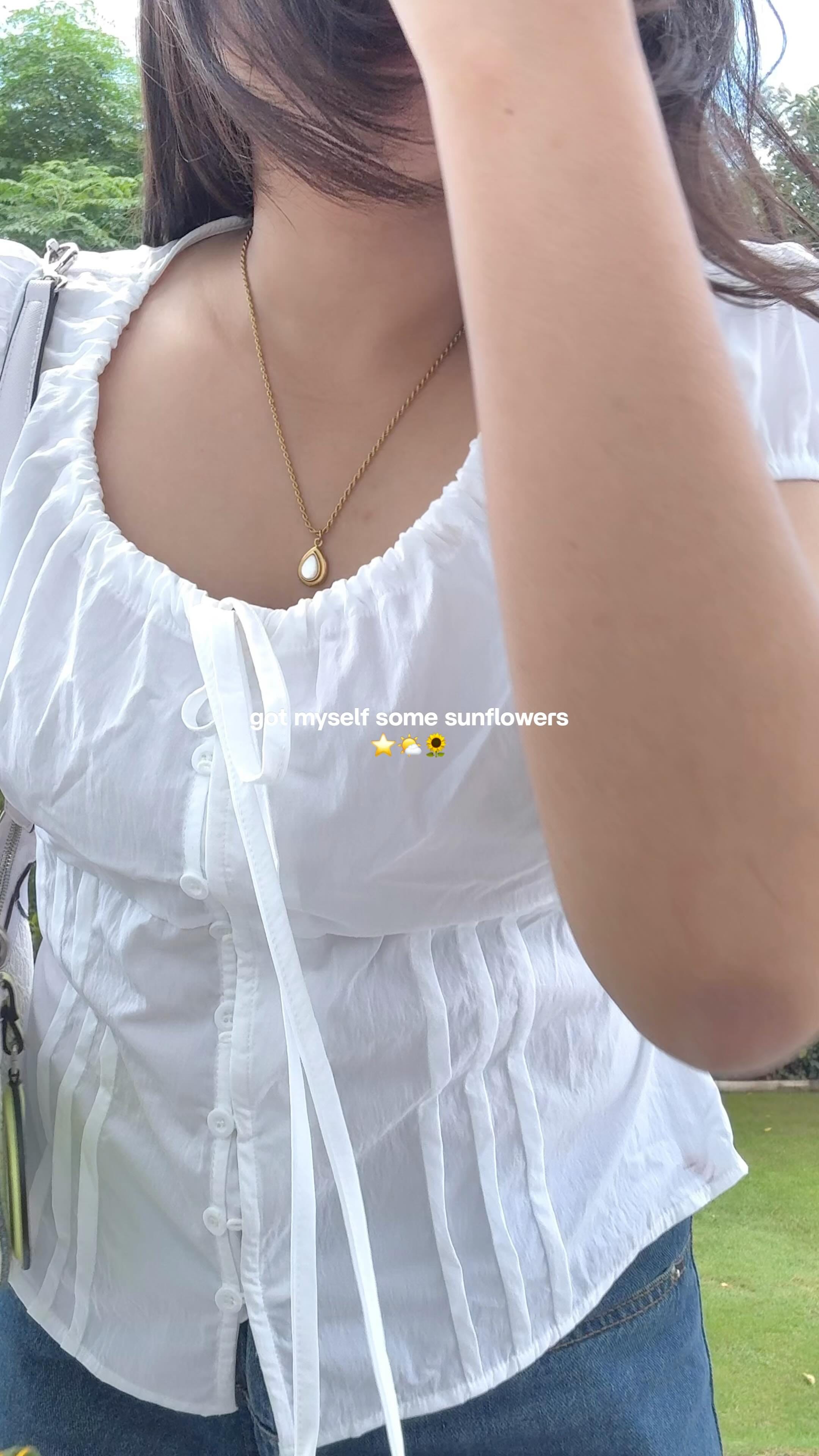 fit so cool🪩🍦⭐️, comment for links 
#fitcheck✔️ #ootd #fitoftheday #outfitcheck #explorepage #collegeoutfits #trending #minivlogs #flowerstagram #sunflowers #outfitinspiration #outfıtinspo #punjabisongs #honeysinghsongs #explorepage✨ #fypageシ゚ #trendingreelsvideo #minivlogs #cuteoutfits