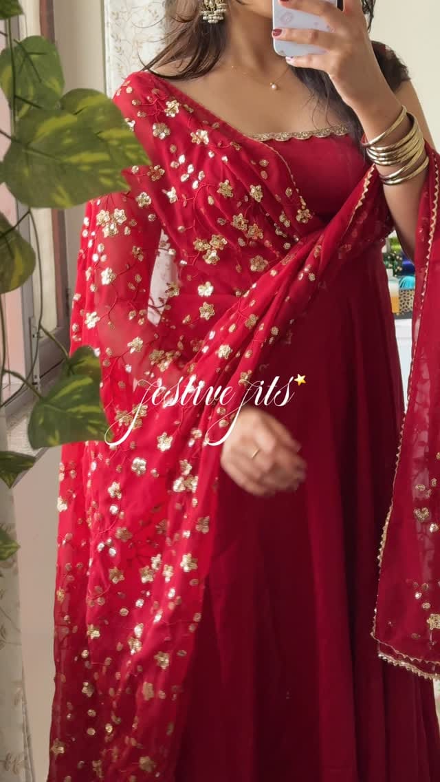 comment ⭐️ for links
#suit #suitsforwomen #festivesuits #suitsets #weddingsuit #heavysuits #redsuit #yellowsuit #indianwear #viral #indianethnicwear #indianwear #fyp #haul #diwali
