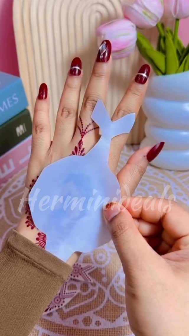 Comment ‘link’ or just share this reel to me to get the product link in your DM! 😍
ഇനി മെഹന്തി ഇടാൻ time ഇല്ല എന്ന് ആരും പറയണ്ട 😍
ഈ instant henna stickers use ചെയ്‌താൽ seconds കൊണ്ടെ അടിപൊളി design!
✨ Features I loved:
✔️ Just peel, stick & wet — design ready in seconds 💦
✔️ Hours wait ചെയ്യേണ്ട… ഒരുമിനിട്ടിൽ മെഹന്തി look 🤎
✔️ Kids‌ക്കും beginners‌ക്കും super easy & mess-free 😍
functions, school programs, quick outings എല്ലാം instant ready look! 🤎✨
#feminapathuofficial #her_minideals #herminideals #meesho #meeshohaul #hennastickers #mehndidesign #quickmehndi