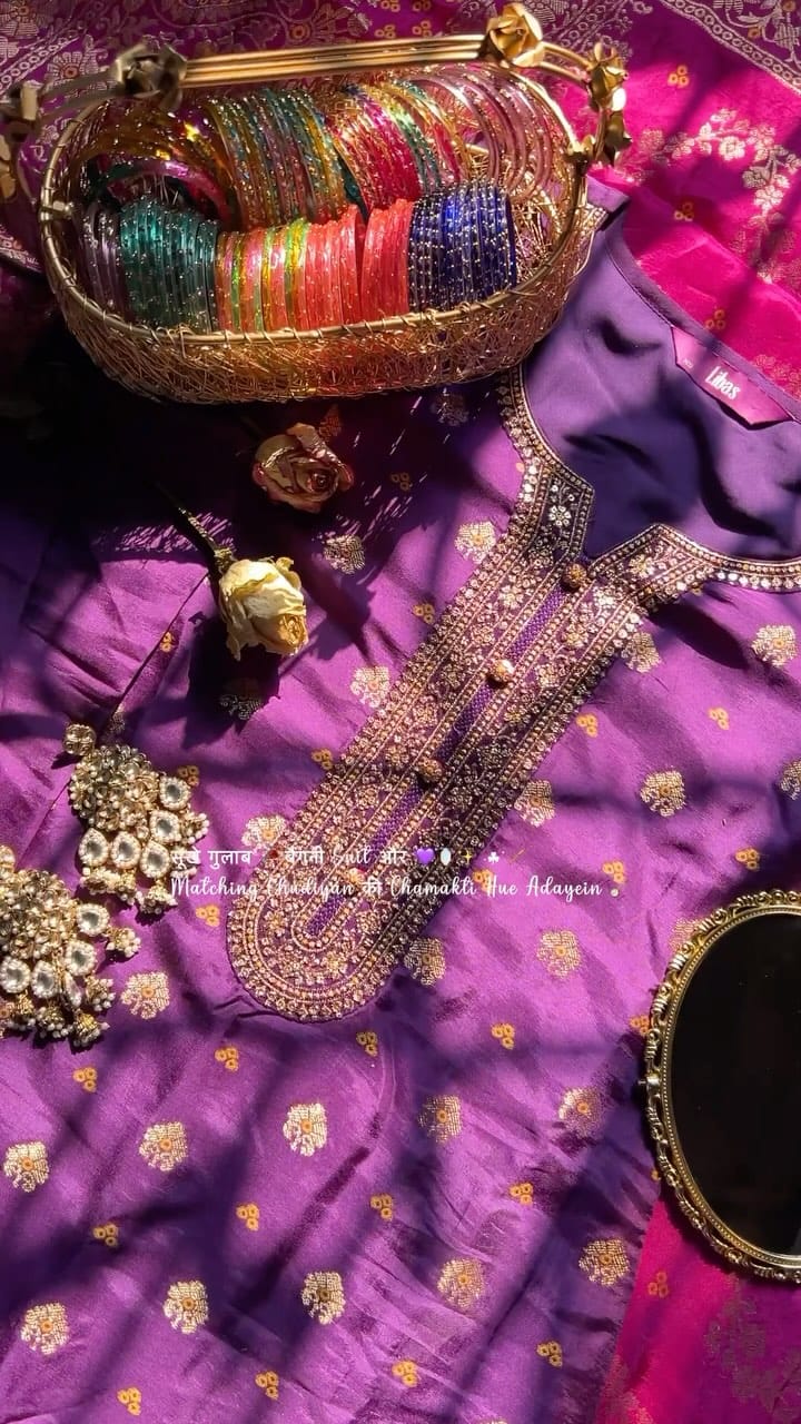 Rangeen khayalon ka uljha hua Jahan…💜
Comment “Desi” For Details.🔗💜
Suit:- @libasindia 
Desi Pinterest, purple kurta set, purple bangles, kaanch ki chudiyaan, glass bangles, colourful glass bangles, Libas kurta set, ethnic kurta set,desi aesthetics, self portrait videography, minimalism, chandbali ,gehna, desi Jewellery, gulab me phool, sukhe gulab, desi core, Pinterest girl, rose petals, chudiyan, ethnic wear, purple suit, Traditional wear, self portraits, Indian Aesthetics ,80’s song
Callout for UBS
The Ultimate Brand Sale is live from 6th-13th Feb on @amazonfahsionin
Get min 40% + extra up to 10% off
Extra 10% cashback* for Prime members.
#amazonultimatebrandsale #amazonvalentinesdayedit
#getstyyledwithamazon #amazonfashion #ad #collab @amazonfashionin #desigirl #desipinterest #oldsong #glassbangles #indianaesthetics #ethnic #libassuits #kurtaset #selfpotraits #selfpotraitphotography #pinterestinspired #desipinterest #desi #softaesthetic