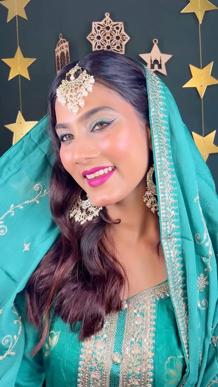 Eid Wale Glam 🌙✨
Comment for product links .🔗