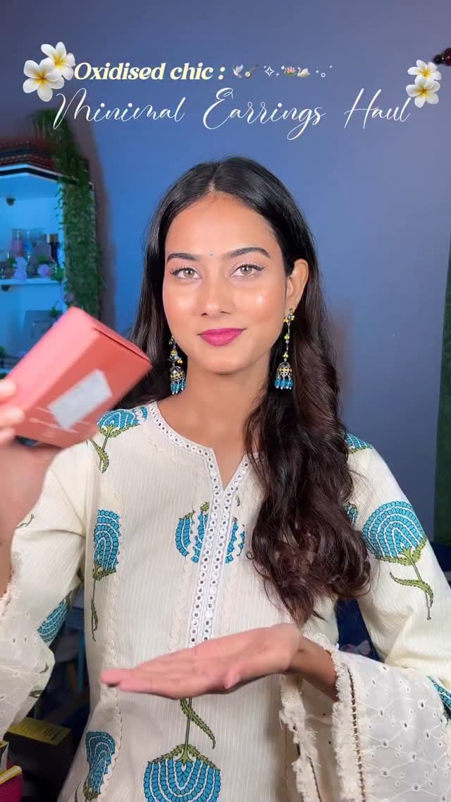 Comment For Links .🔗 
🤍✨Earrings- @voylla @amazonfashionin 
( minimal Earrings Haul , Oxidised Earrings, Daily Wear Earrings, Desi girl jewellery, bong Mari , bengali haul video, Bangla song , pretty Earrings, Jewellery haul , Simple Earrings Designs) 
Amazon Great Indian Festival Sale is LIVE!
Don’t miss out - grab your favourite picks now before they’re gone!
Get 50%-80% OFF on 1500+ top brands
& 3 lakh+ styles across fashion & beauty.
It’s time to shop, style & shine this festive season!
#AmazonGreatIndianFestival
#AmazonFashion #AmazonBeauty #getstyledwithamazon
#TyohaarNayiKhushiyonKa #ad #collab #jewellery #earrings #desijewellery #oxidisedearring #earrings #bengali #banglasong #bongiorno