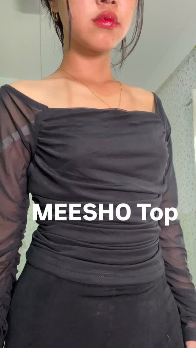 Comment ‘link’ for the top
.
.
.
.
.
.
#meesho #meeshoapp #top #offshouldertop #ootdfashion