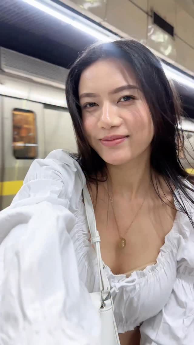 Comment for outfit link 🚆🙂‍↔️🫶
#myntrafinds #fitcheck #metrofitcheck #outfitoftheday #jeansskirt #whitetop #croptop #outfitinspiration